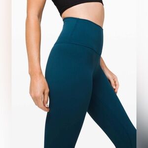 Align Leggings ll. 25”. Like New. Night Diver. Size 4